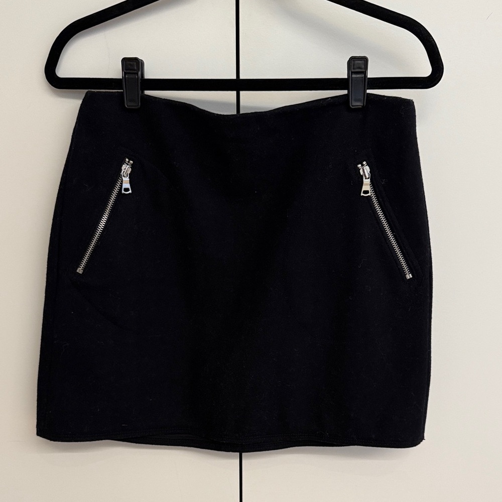 GAP Black Pencil Skirt with Zipper Details